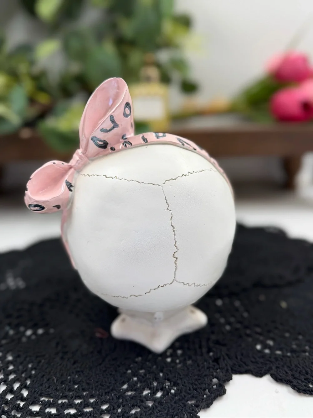 pink coquette skull decor sunglasses bow halloween figurine nwt